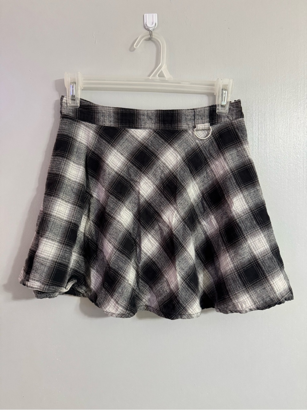 Forever 21 Black and White Plaid Skater Skirt Size Medium